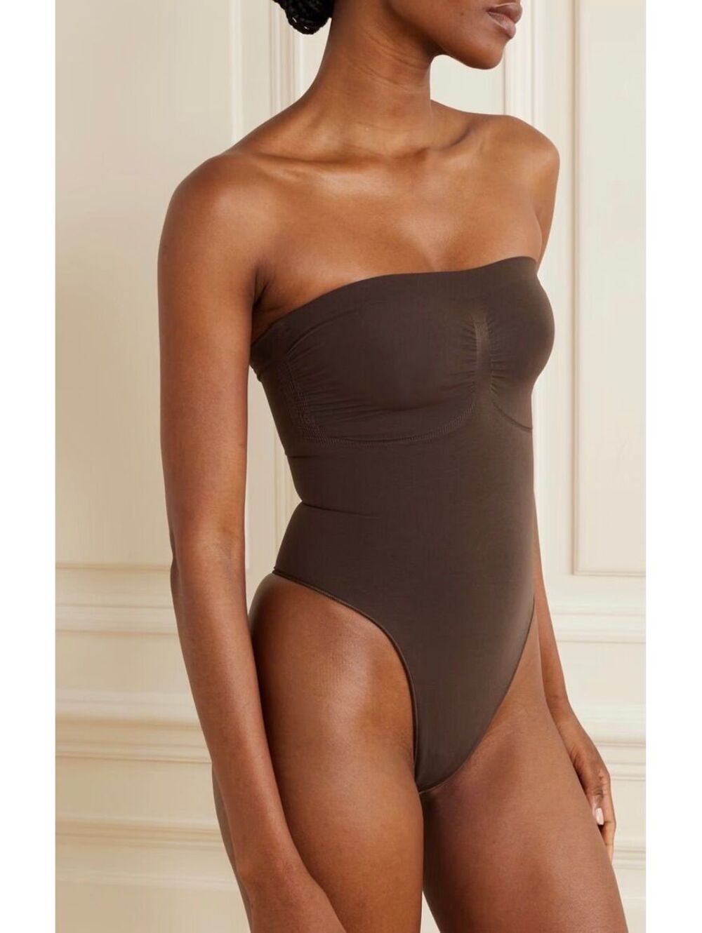 NWOT Skims Seamless Sculpt Strapless Thong Bodysuit small